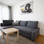 Donaufeld Living - Geräumiges Apartment mit Balkon
